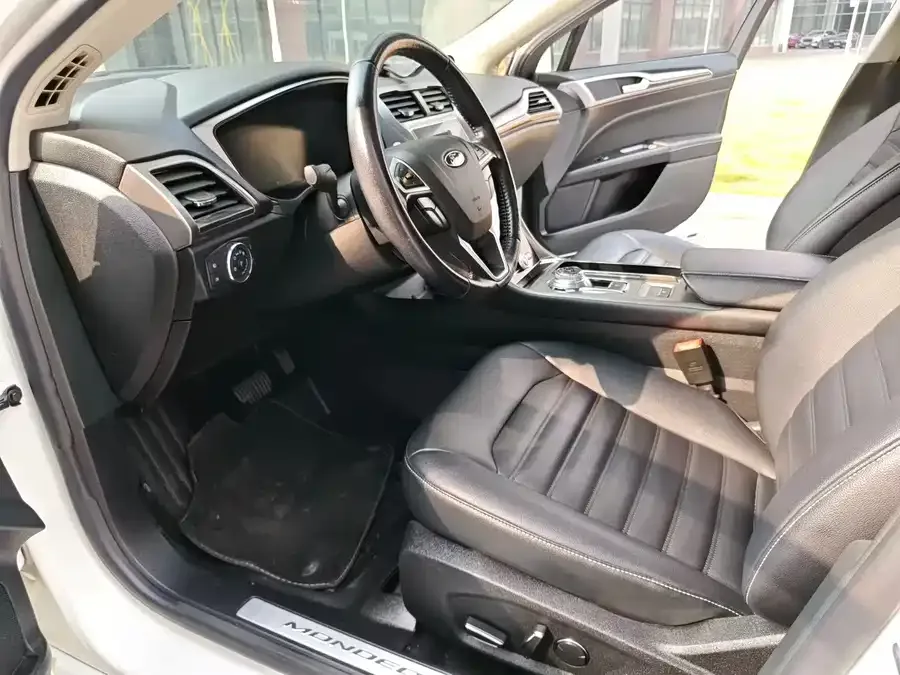 Ford Mondeo 2020 Mondeo EcoBoost 180 Fashion Edition 2022 — миниатюра 4