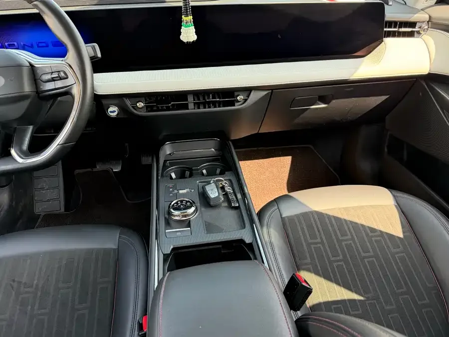Ford Mondeo 2022 Mondeo EcoBoost 245 Luxury 2022 — миниатюра 3