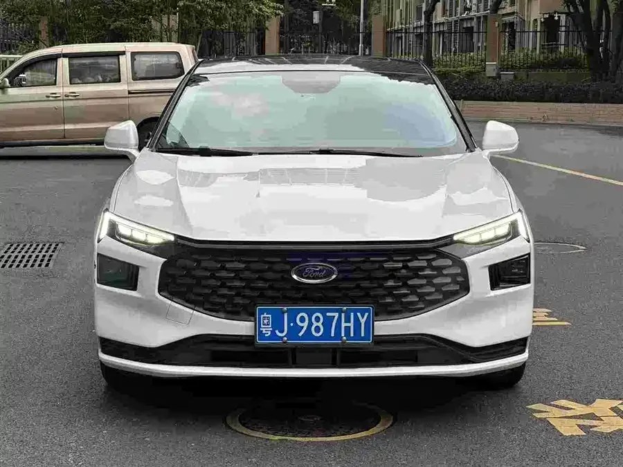 Ford Mondeo 2022 Mondeo EcoBoost 245 Fashion Edition 2023 — фото 1, купить с доставкой в Москву