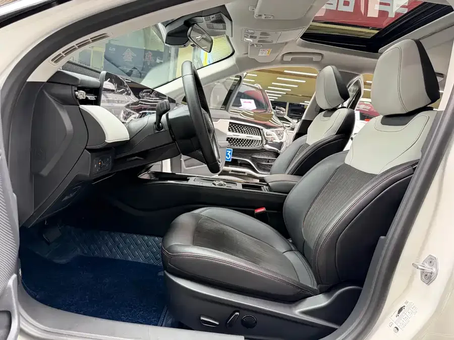 Ford Mondeo Mondeo 2022 facelift EcoBoost 245 luxury model 2022 — миниатюра 3