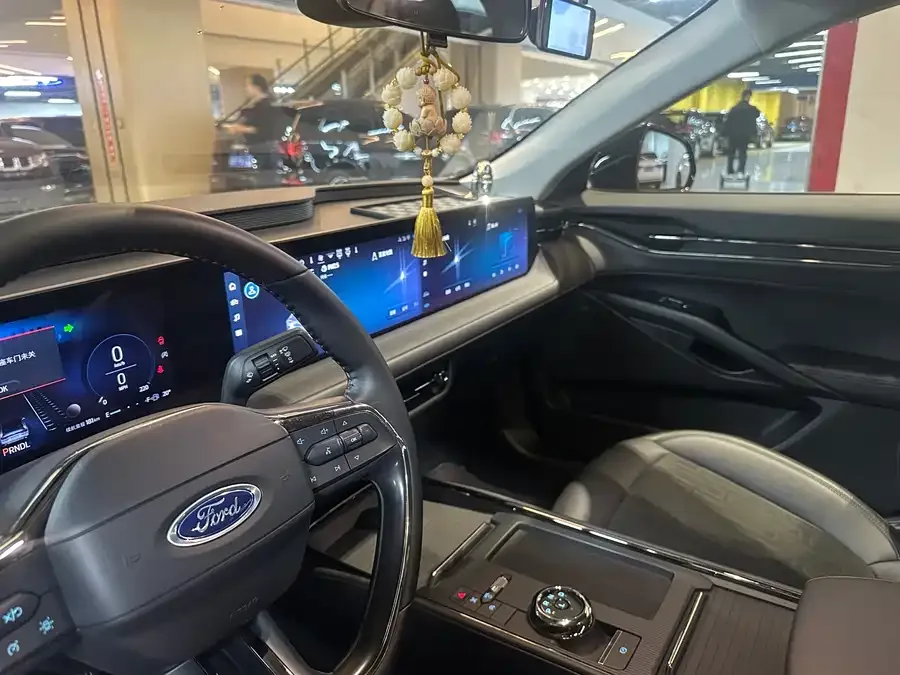 Ford Mondeo 2023 Mondeo EcoBoost 180 Luxury 2023 — миниатюра 2