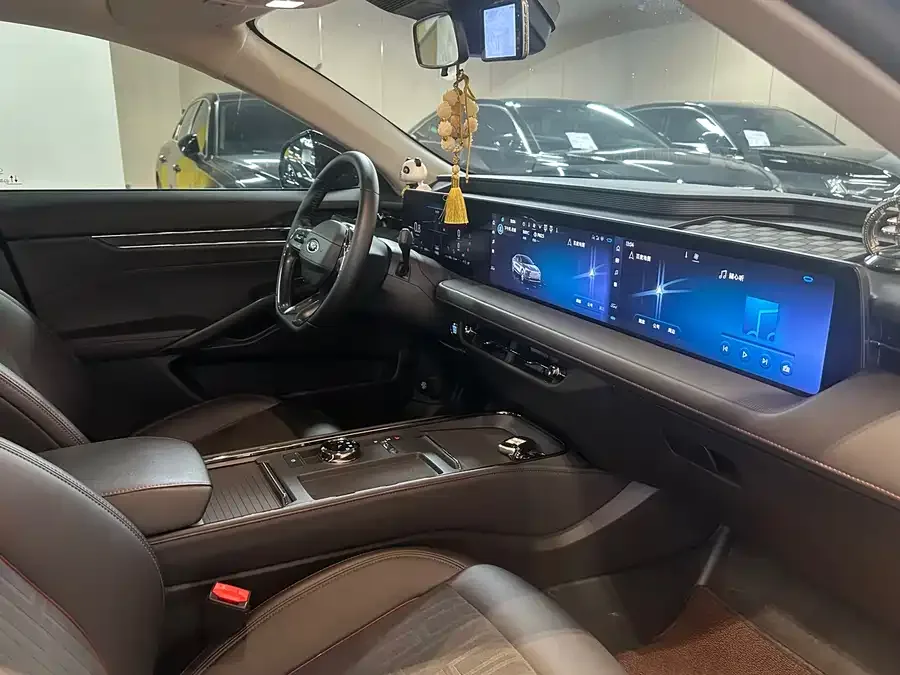 Ford Mondeo 2023 Mondeo EcoBoost 180 Luxury 2023 — миниатюра 4