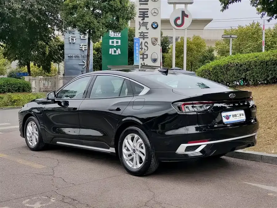 Ford Mondeo 2023 Mondeo EcoBoost 180 Comfort Edition 2024 — миниатюра 4