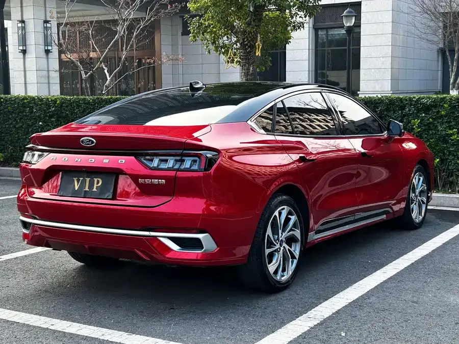 Ford Mondeo 2023 Mondeo EcoBoost 245 Extreme Edition 2024 — миниатюра 2