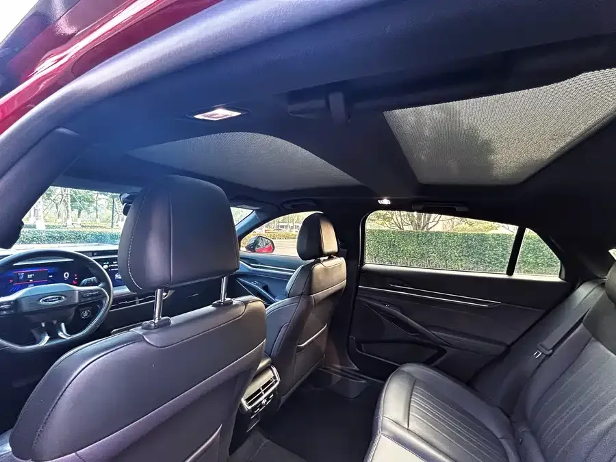 Ford Mondeo 2023 Mondeo EcoBoost 245 Extreme Edition 2024 — миниатюра 5