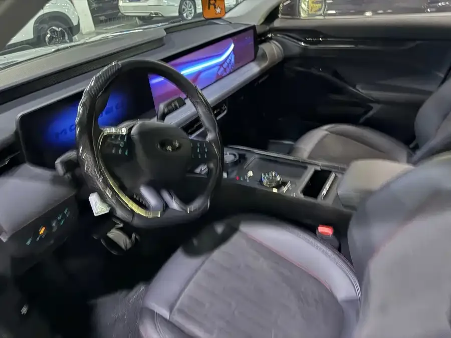 Ford Mondeo 2023 Mondeo EcoBoost 245 Luxury 2024 — миниатюра 4