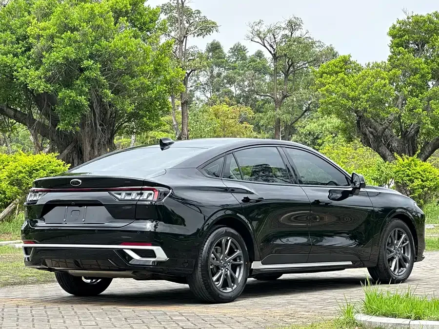 Ford Mondeo Mondeo 2025 2.0T EcoBoost Luxury Edition 2025 — миниатюра 2
