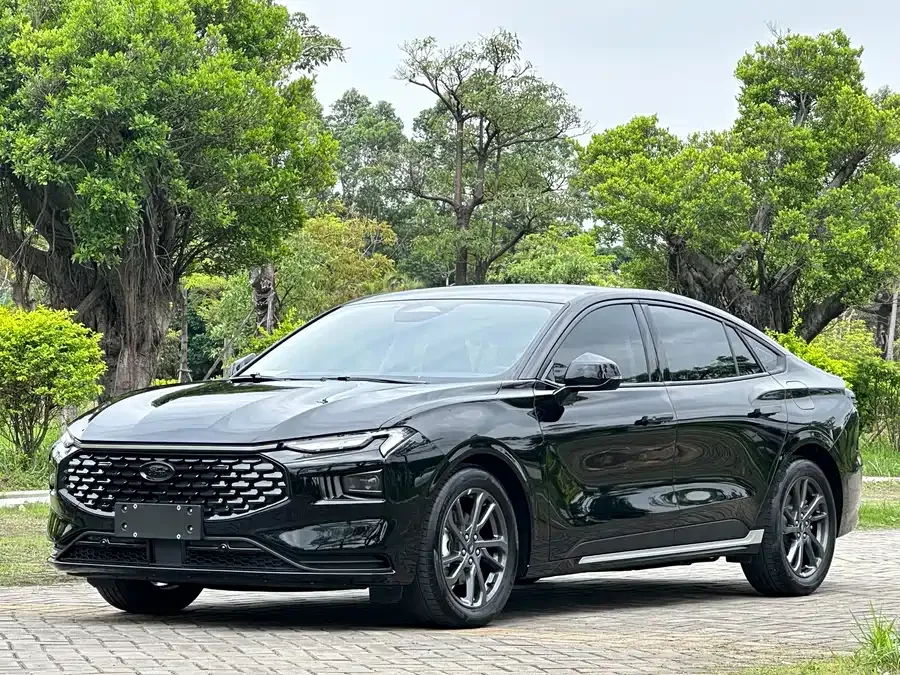 Ford Mondeo Mondeo 2025 2.0T EcoBoost Luxury Edition 2025 — фото 1, купить с доставкой в Москву