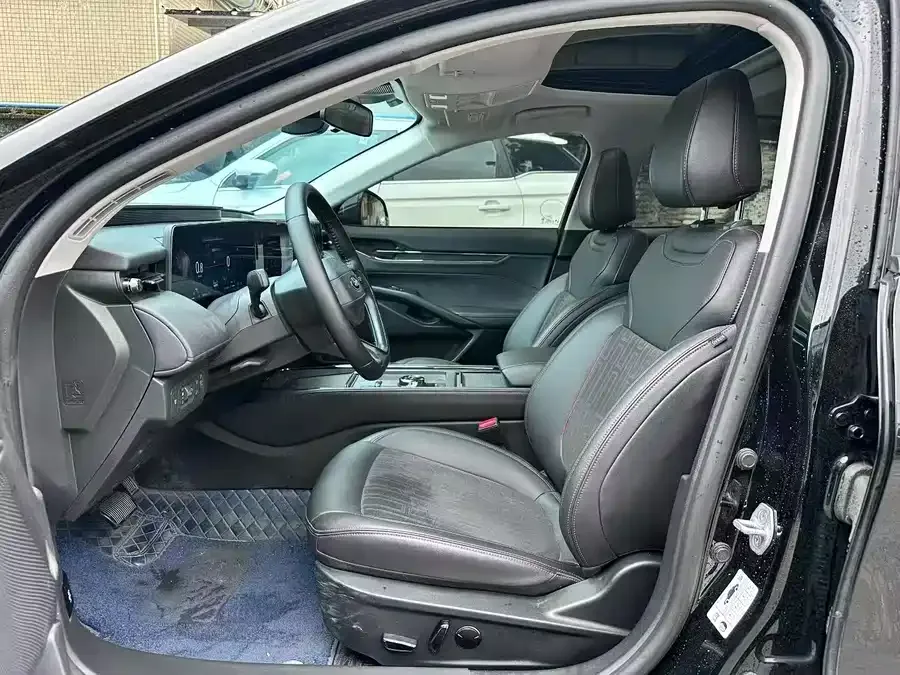Ford Mondeo 2023 Mondeo EcoBoost 245 Luxury 2024 — миниатюра 2