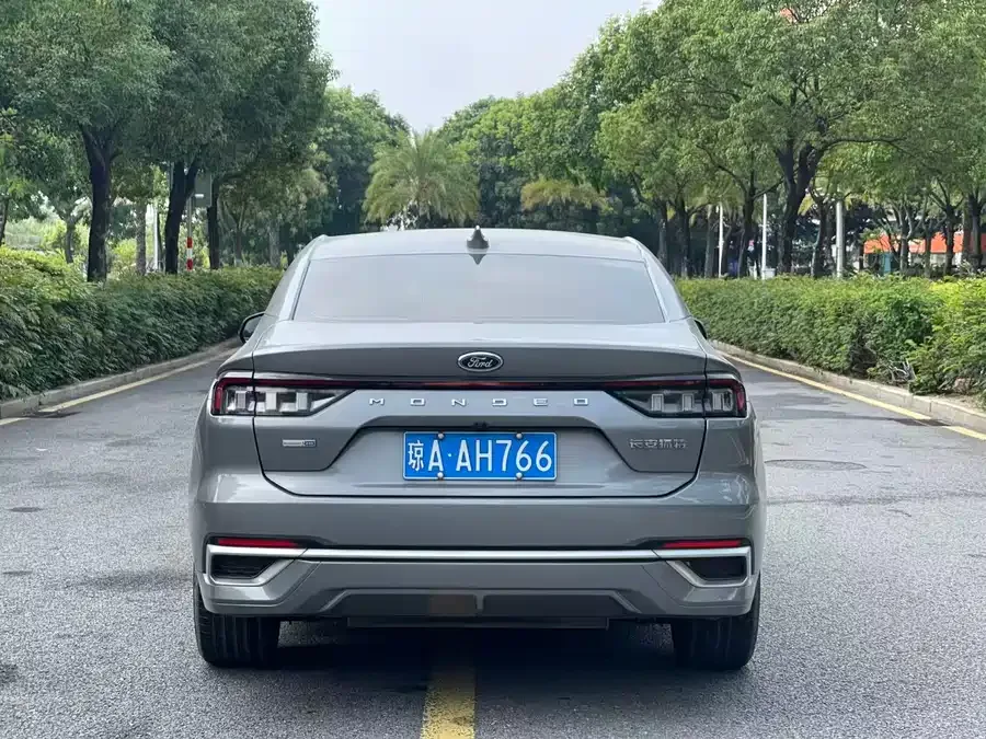 Ford Mondeo 2022 Mondeo EcoBoost 245 Fashion Edition 2023 — миниатюра 2