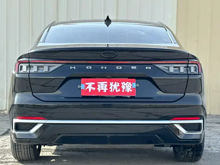Ford Mondeo 2023 Mondeo EcoBoost 180 Luxury 2023 — миниатюра 5