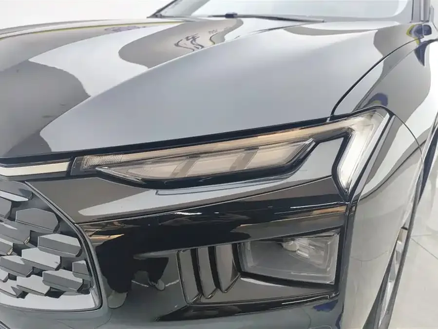 Ford Mondeo 2023 Mondeo EcoBoost 245 Luxury 2024 — миниатюра 2