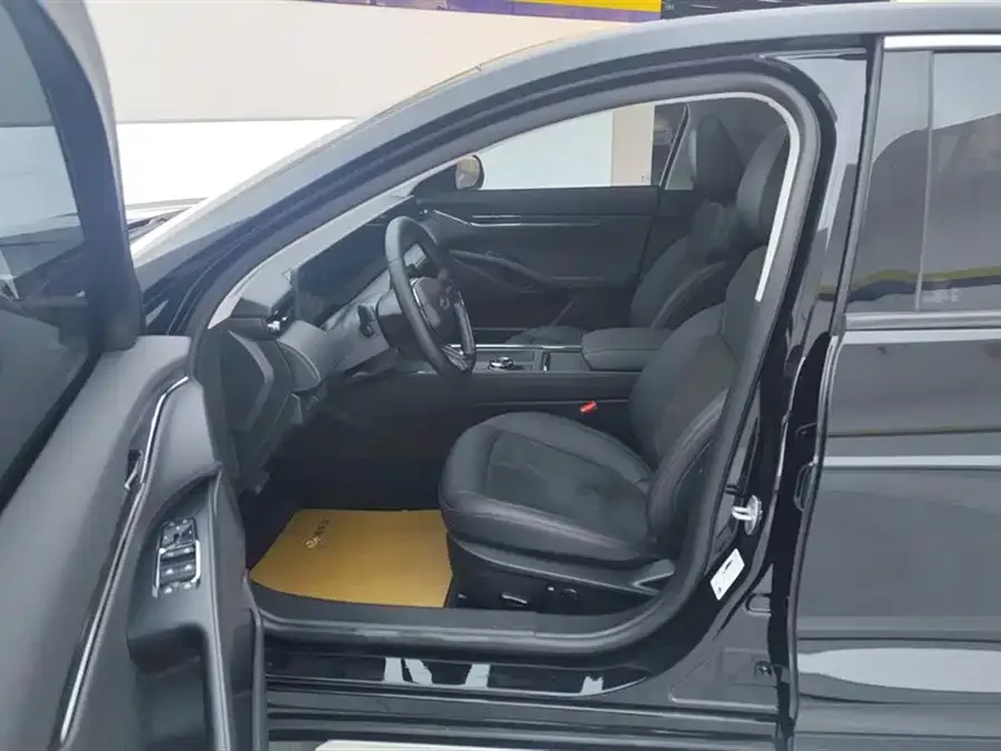 Ford Mondeo 2023 Mondeo EcoBoost 245 Luxury 2024 — миниатюра 3