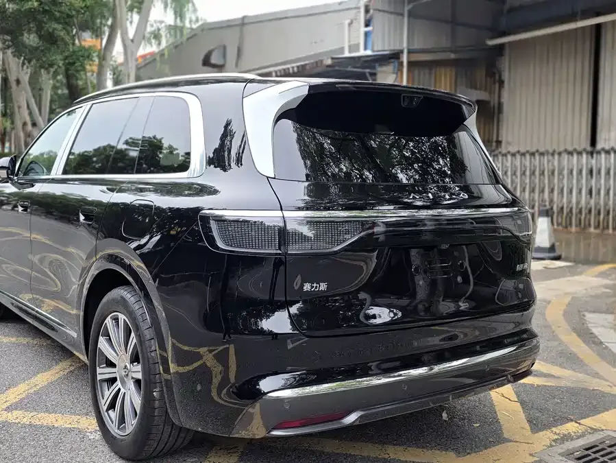 AITO M8 Wenjie M8 2025 Extended Range Max Edition 37kWh 5-Seater (192-line LiDAR) 2026 — миниатюра 3