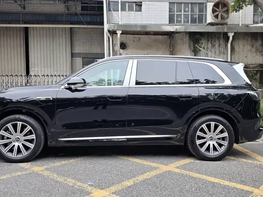AITO M8 Wenjie M8 2025 Extended Range Max Edition 37kWh 5-Seater (192-line LiDAR) 2026 — миниатюра 5