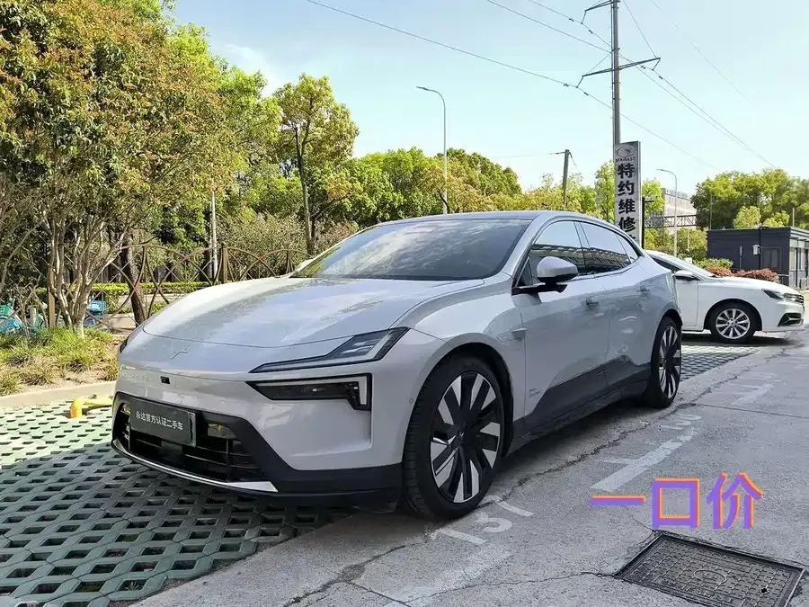 Polestar 4 2024