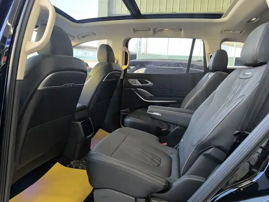 Hongqi HS7 PHEV Hongqi HS7 PHEV 2024 2.0T PHEV 4WD Flagship Chang Edition 6 Seaters 2024 — миниатюра 2