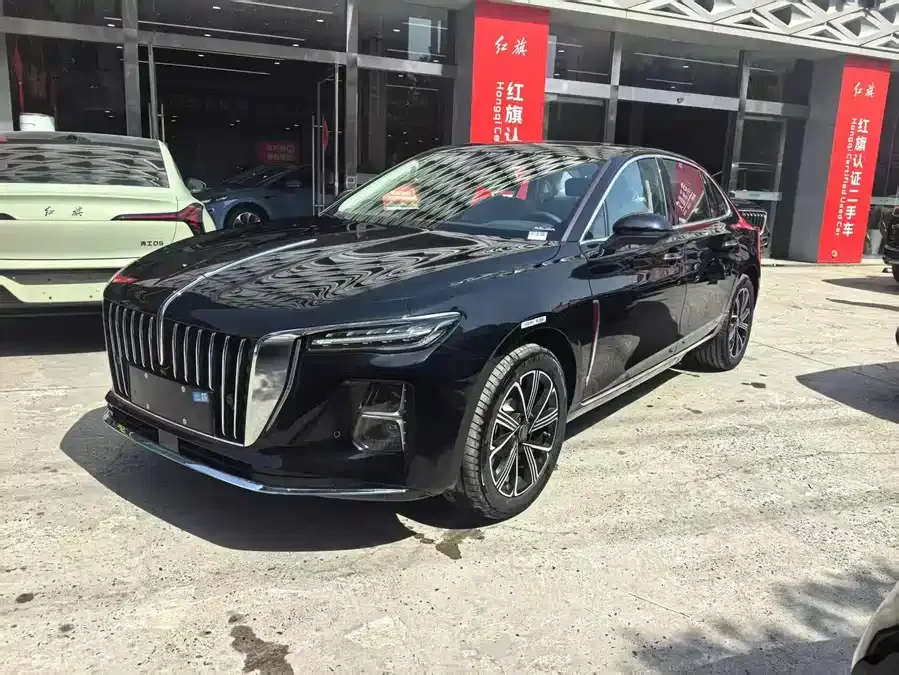 Hongqi H5 PHEV Hongqi H5 PHEV 2025 130 Super Hybrid Edition 2026 — фото 1, купить с доставкой в Москву