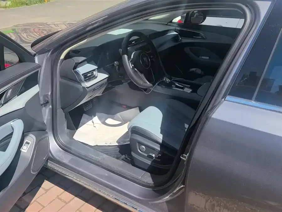 Hongqi H5 PHEV Hongqi H5 PHEV 2025 170 Super Hybrid Edition 2025 — миниатюра 3