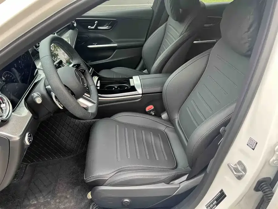 Mercedes-Benz Class C Mercedes-Benz C-Class 2025 C 260 L Sports Edition 2025 — миниатюра 2