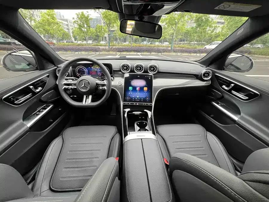 Mercedes-Benz Class C Mercedes-Benz C-Class 2025 C 260 L Sports Edition 2025 — миниатюра 3