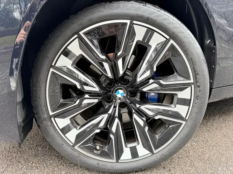 BMW X3 2025 xDrive30L Exclusive M Sport Package 2025 — миниатюра 2