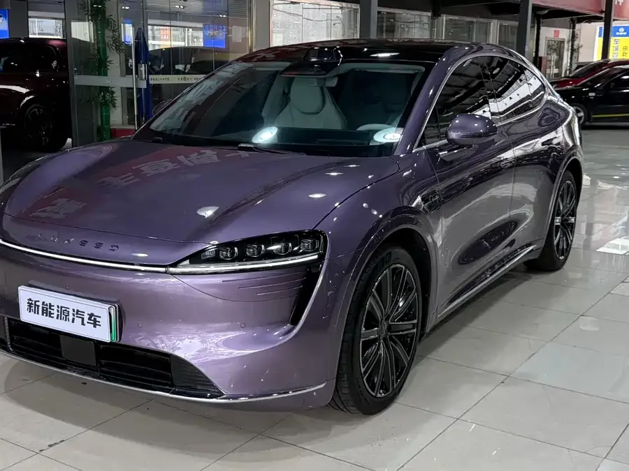 Smart world R7 Zhijie R7 2024 pure electric 667km Max 2024 — фото 1, купить с доставкой в Москву