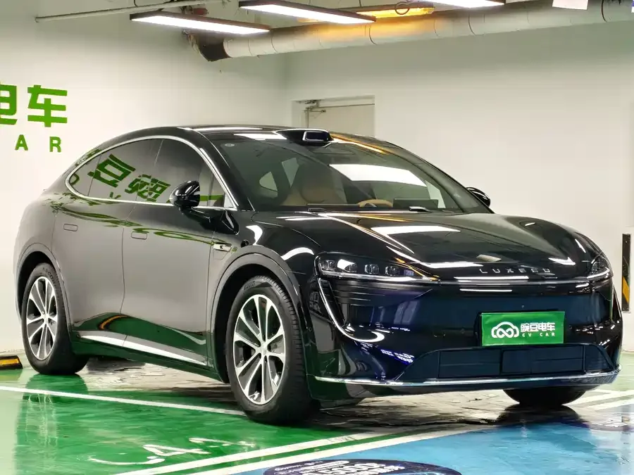 Smart world R7 Zhijie R7 2024 pure electric 802km Max 2025 — миниатюра 2