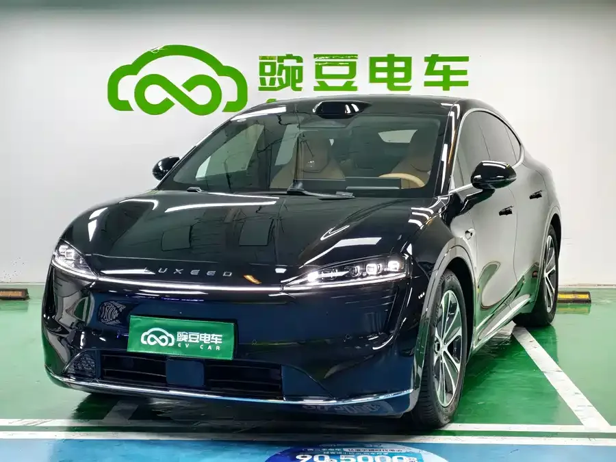 Smart world R7 Zhijie R7 2024 pure electric 802km Max 2025 — фото 1, купить с доставкой в Москву