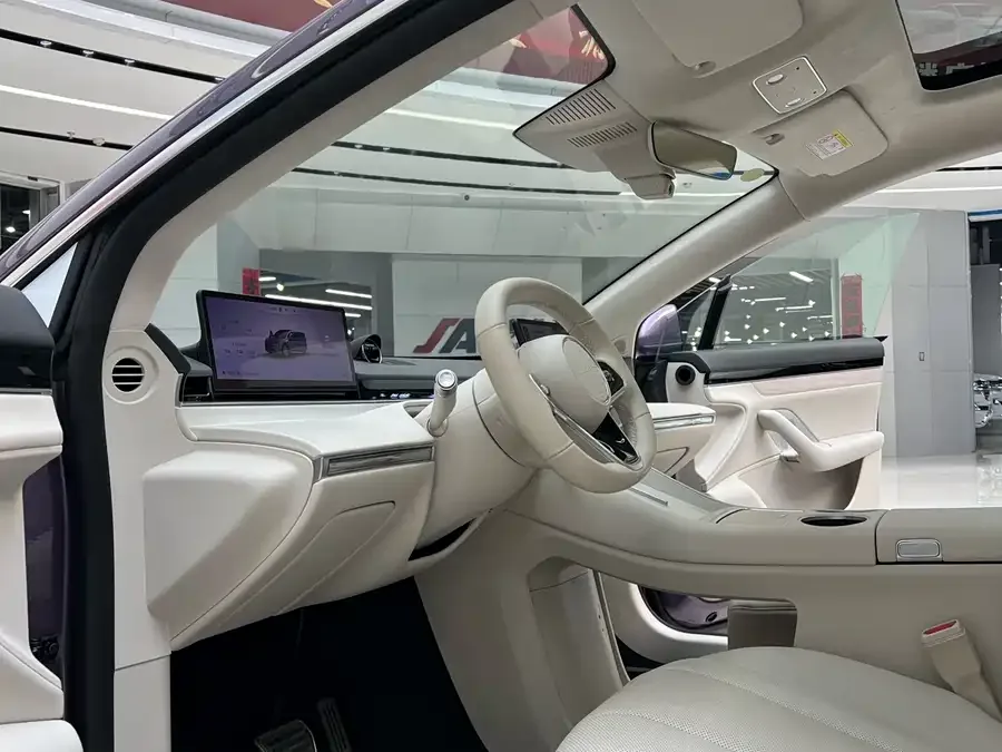 Smart world R7 Zhijie R7 2024 pure electric 667km Max 2024 — миниатюра 4