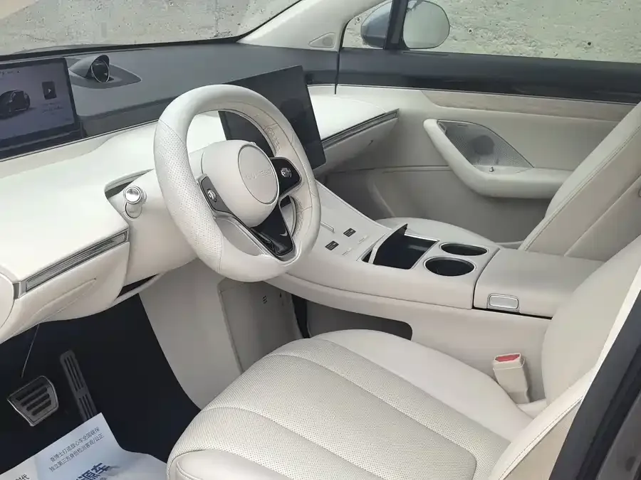 Smart world R7 Zhijie R7 2024 pure electric 802km Max 2024 — миниатюра 2