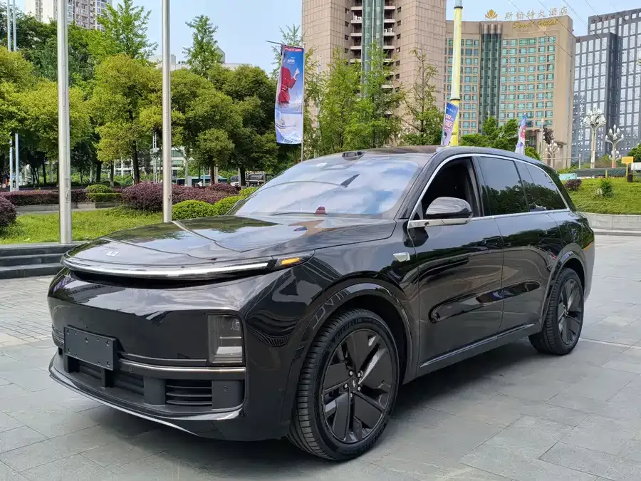 Li Xiang L8 2025