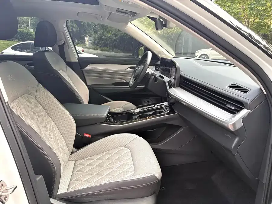 Volkswagen Tavendor 2023 Lanxun 330TSI Luxury Cruise Edition 2023 — миниатюра 4