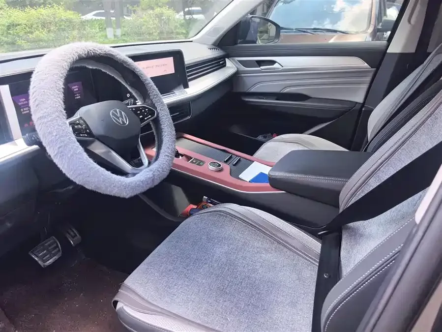 Volkswagen Tavendor 2023 Lanxun 380TSI 4WD R-Line Touring Edition 2023 — миниатюра 3