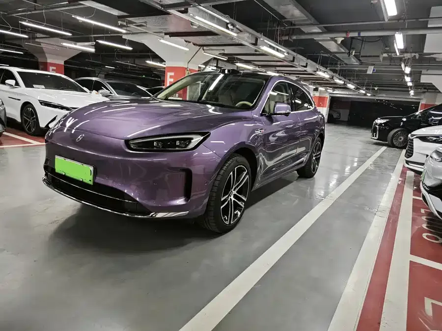AITO M5 M5 2025 Extended Range Ultra 4WD Edition 2025 — фото 1, купить с доставкой в Москву