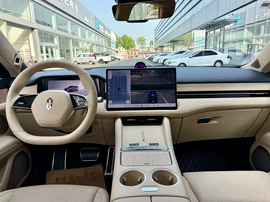 AITO M5 M5 2025 Extended Range Ultra 4WD Edition 2025 — миниатюра 5
