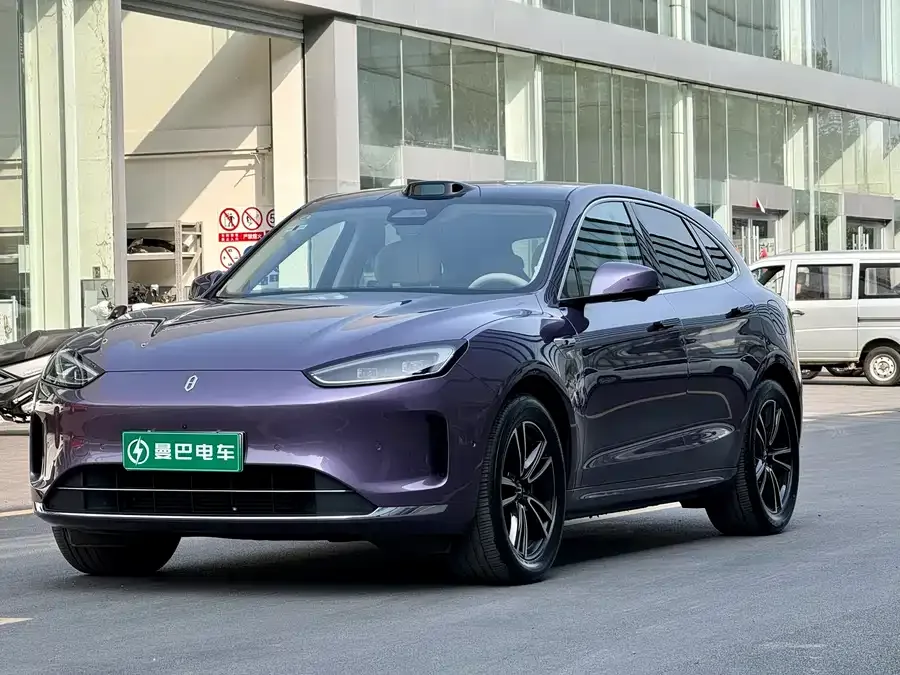 AITO M5 M5 2025 Extended Range Ultra 4WD Edition 2025 — фото 1, купить с доставкой в Москву