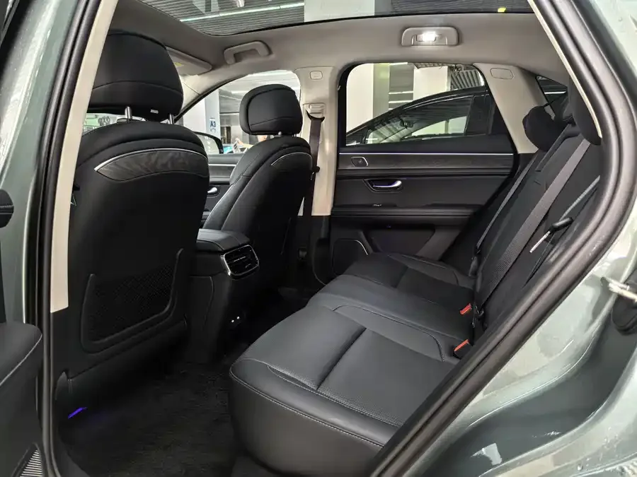 AITO M5 M5 2022 Extended Range 4WD Ultimate Edition 2023 — миниатюра 2