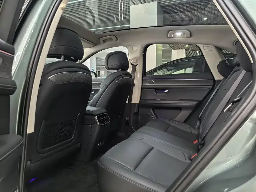 AITO M5 M5 2022 Extended Range 4WD Ultimate Edition 2023 — миниатюра 3