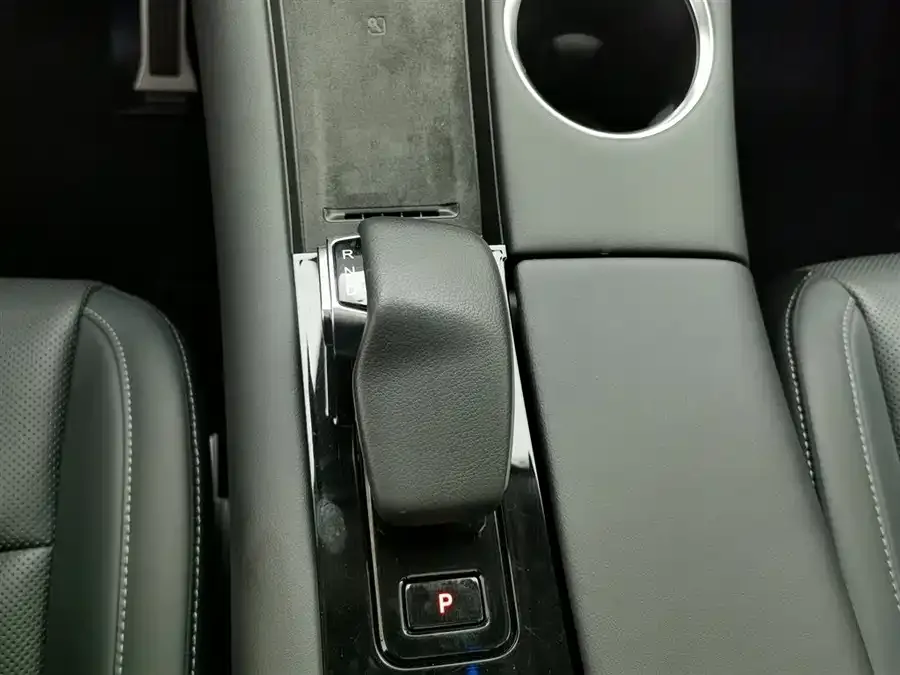 AITO M5 M5 2022 Extended Range Rear-Drive Standard Edition 2023 — миниатюра 4