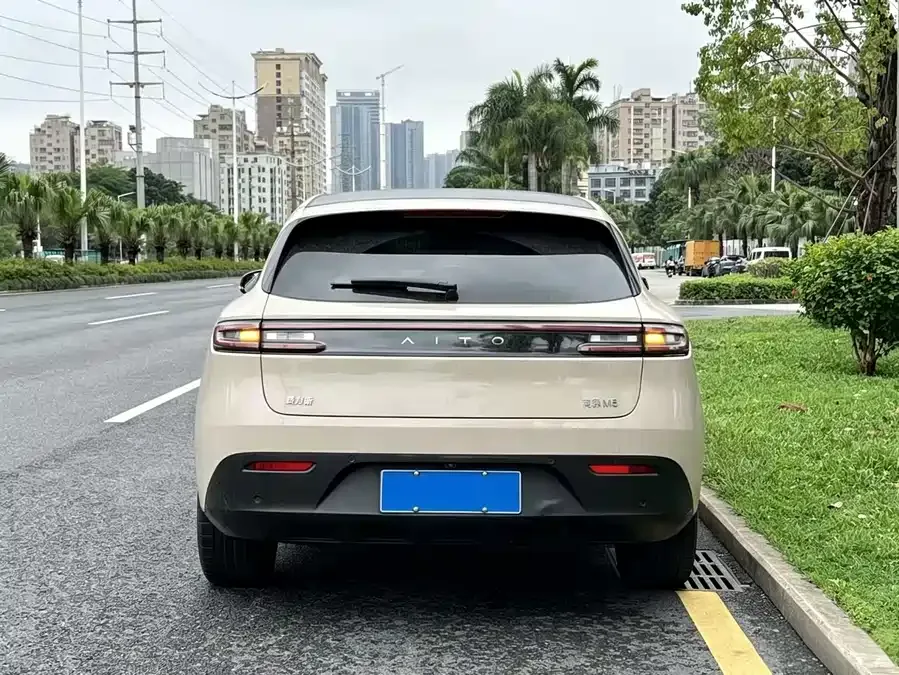 AITO M5 Wenjie M5 2023 extended-range rear-wheel drive smart driving version 2023 — миниатюра 2