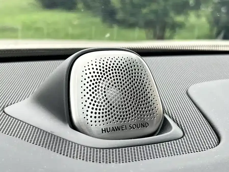 AITO M5 Wenjie M5 2023 extended-range rear-wheel drive smart driving version 2023 — миниатюра 5