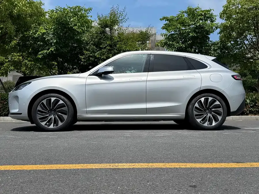 AITO M5 M5 2022 Extended Range 4WD Performance Edition 2022 — миниатюра 2