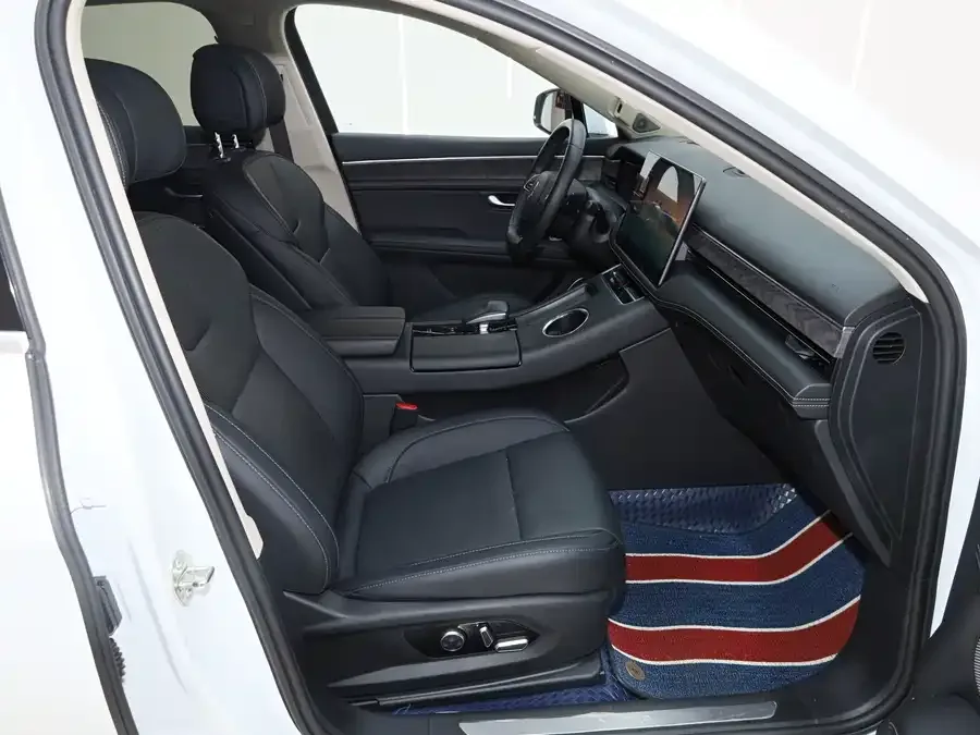 AITO M5 M5 2022 Extended Range 4WD Performance Edition 2022 — миниатюра 2