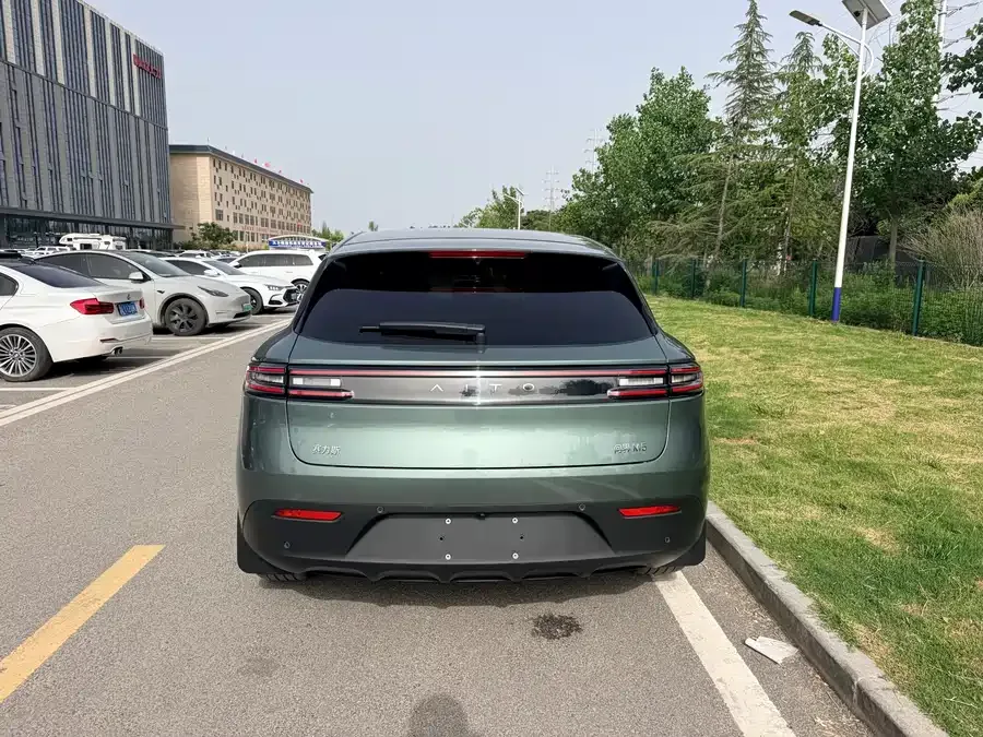 AITO M5 Wenjie M5 2023 extended-range rear-wheel drive smart driving version 2023 — миниатюра 2