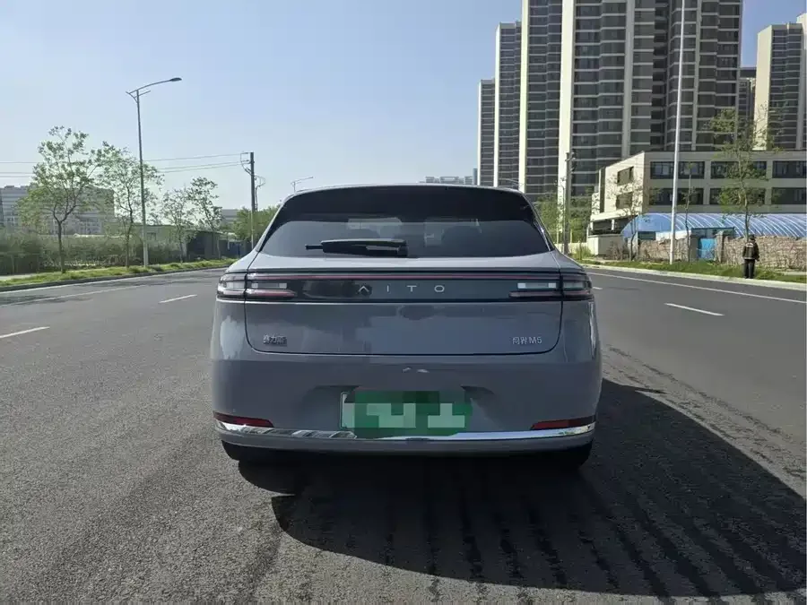 AITO M5 M5 2025 Extended Range Ultra Rear-wheel Drive 2025 — миниатюра 2