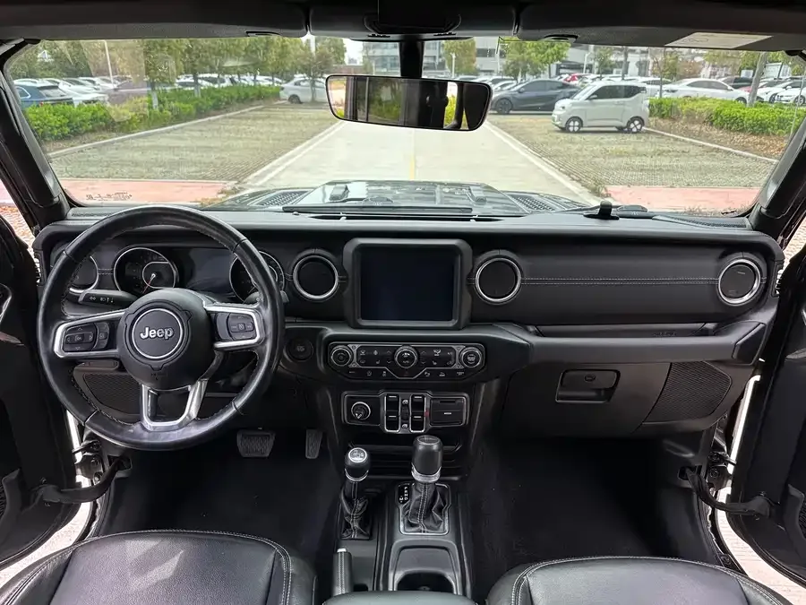 Jeep Gladiator Gladiator 2022 3.6L advance version 2023 — миниатюра 2