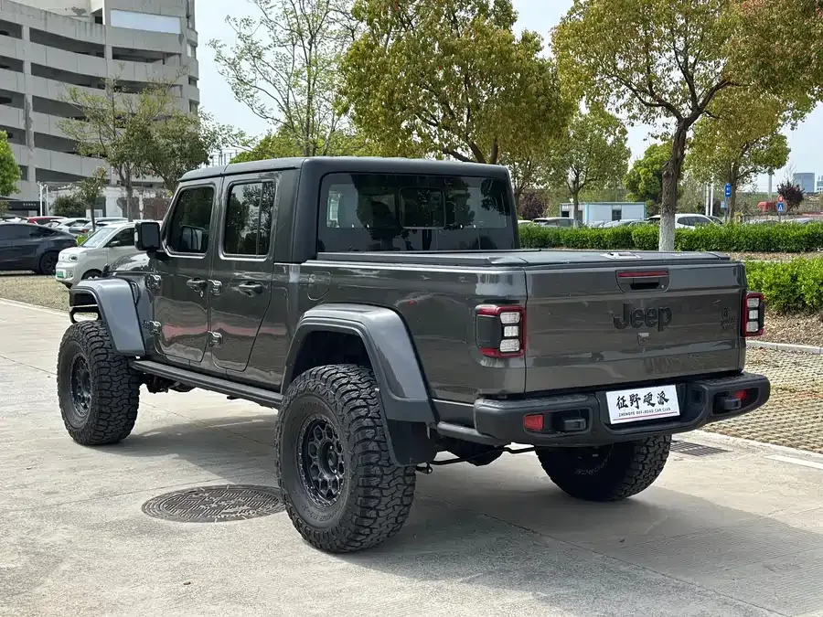 Jeep Gladiator Gladiator 2022 3.6L advance version 2023 — миниатюра 3