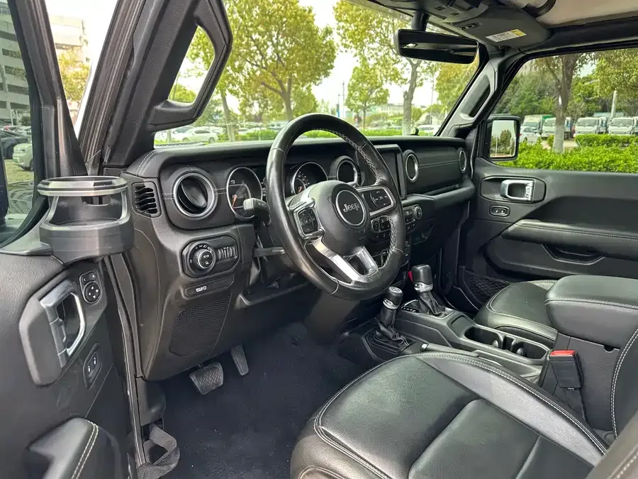 Jeep Gladiator Gladiator 2022 3.6L advance version 2023 — миниатюра 4