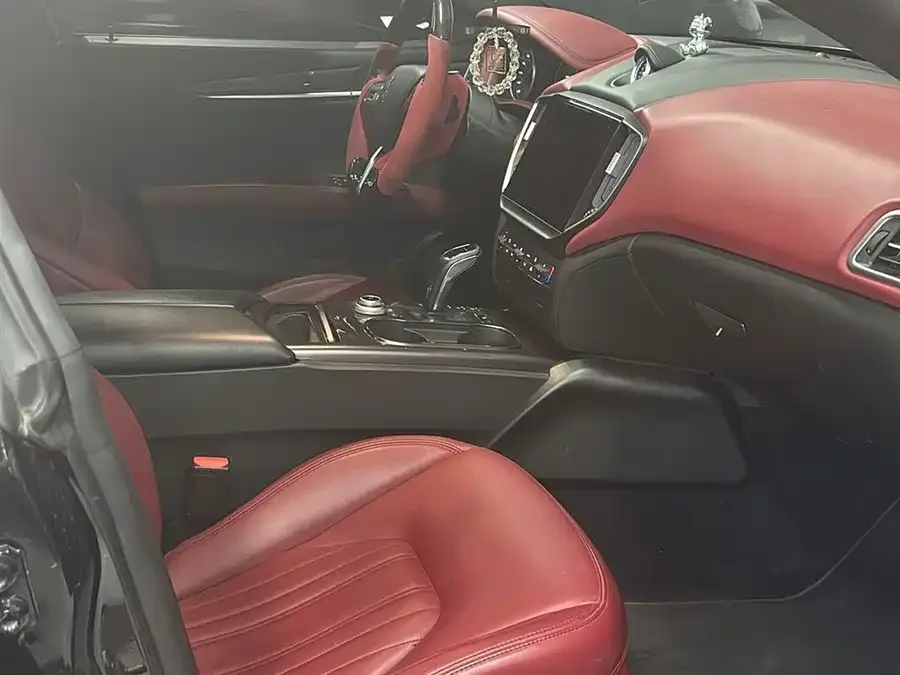 Maserati GHIBLI Ghibli 2022 2.0T GT Edge Edition 2022 — миниатюра 2